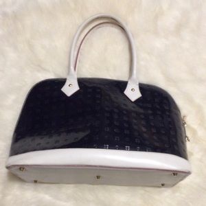 ACADIA Black Patent & White Leather BAG Quality